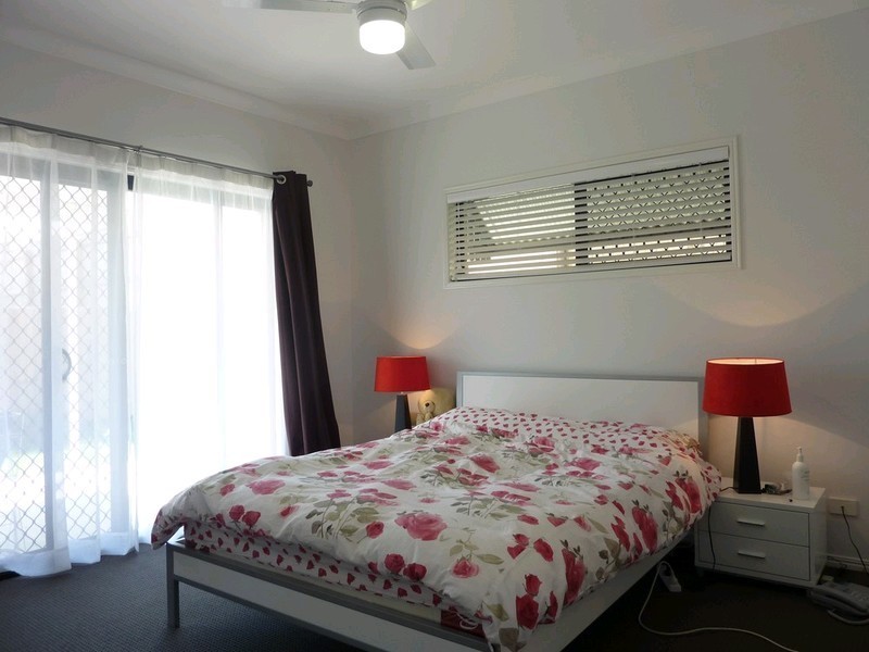 11 Violet Avenue, Springfield Lakes QLD 4300