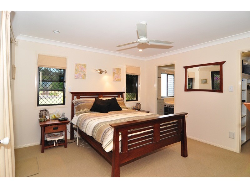 25 Horseshoe Crescent, New Beith QLD 4124