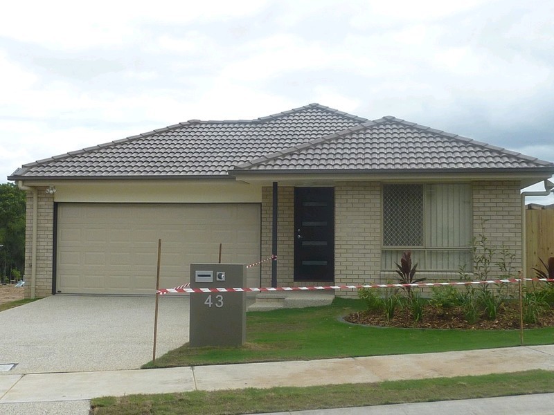43 Geranium Drive, Springfield Lakes QLD 4300
