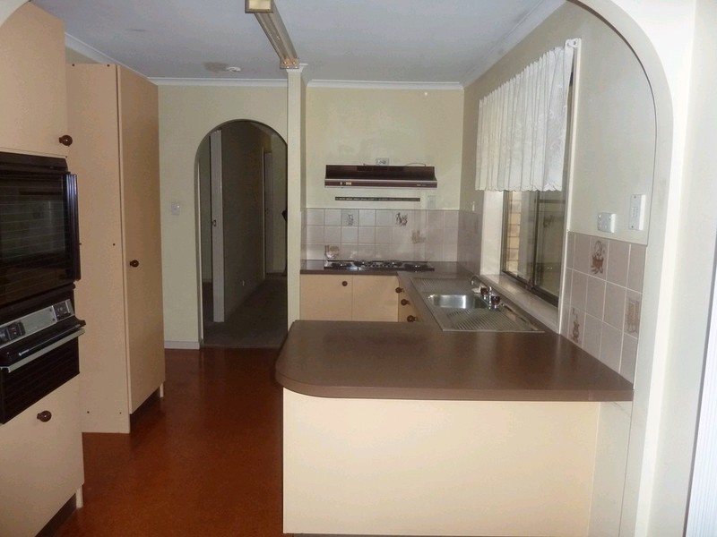 16 Garden Avenue, Camira QLD 4300