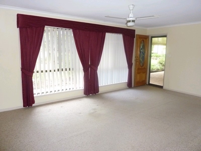 16 Garden Avenue, Camira QLD 4300