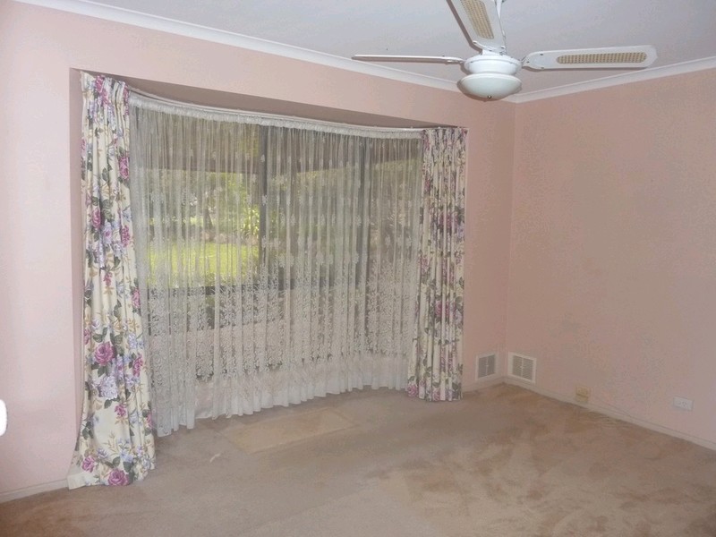 16 Garden Avenue, Camira QLD 4300