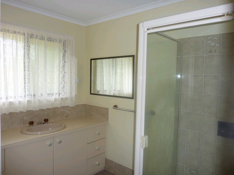 16 Garden Avenue, Camira QLD 4300