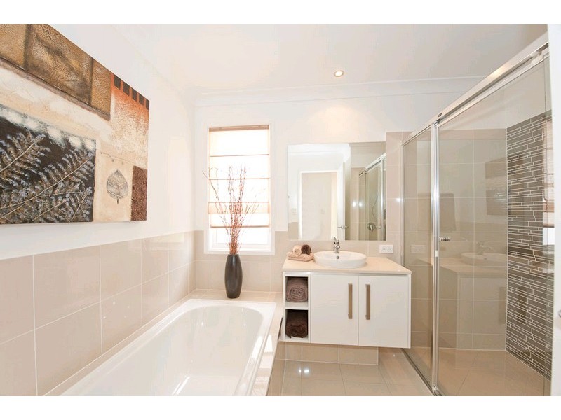 4 Boronia Court, Springfield Lakes QLD 4300