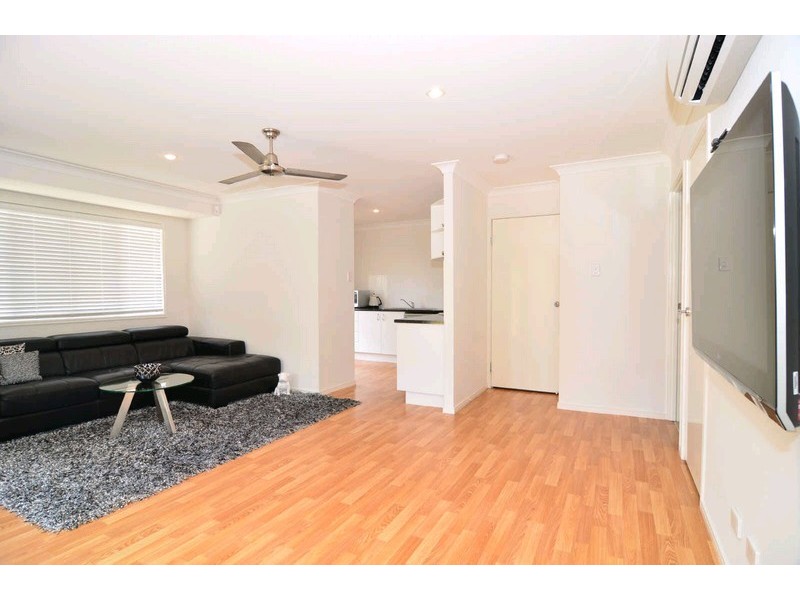 2 Mist Lane, Springfield Lakes QLD 4300