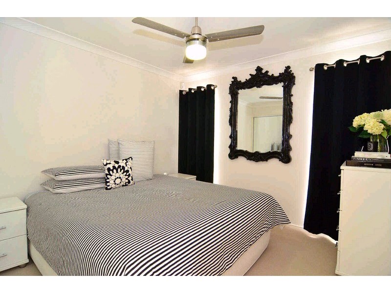 2 Mist Lane, Springfield Lakes QLD 4300