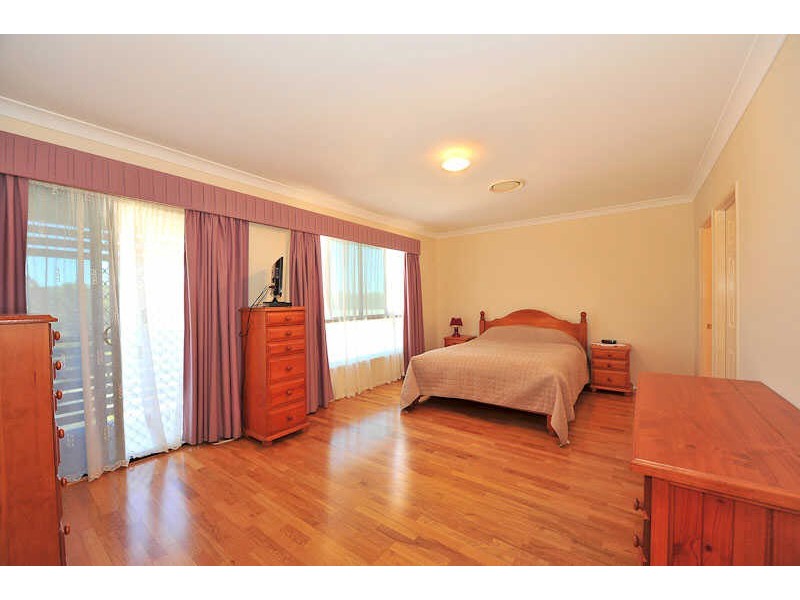 11 Wanderer Crescent, Springfield Lakes QLD 4300