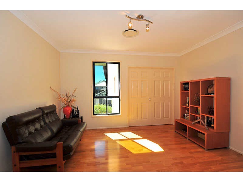 11 Wanderer Crescent, Springfield Lakes QLD 4300