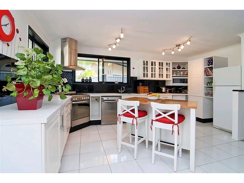 12 Merchant Court, Springwood QLD 4127