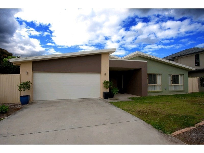 18 Pinnacle Place, Eight Mile Plains QLD 4113