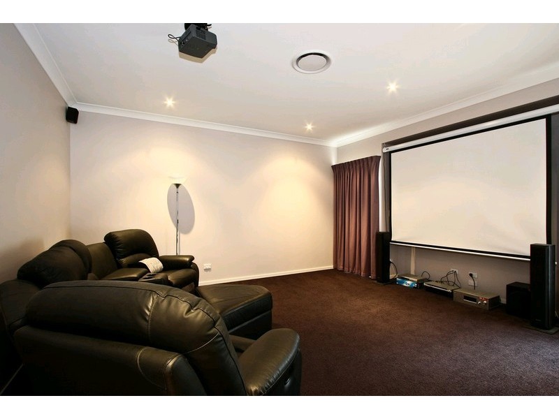 18 Pinnacle Place, Eight Mile Plains QLD 4113