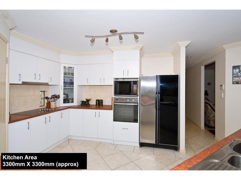 7 Kimbolton Drive, Redland Bay QLD 4165