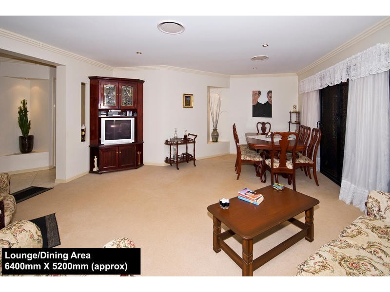 7 Kimbolton Drive, Redland Bay QLD 4165