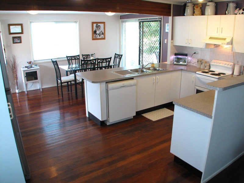 13 Darren Drive, Slacks Creek QLD 4127