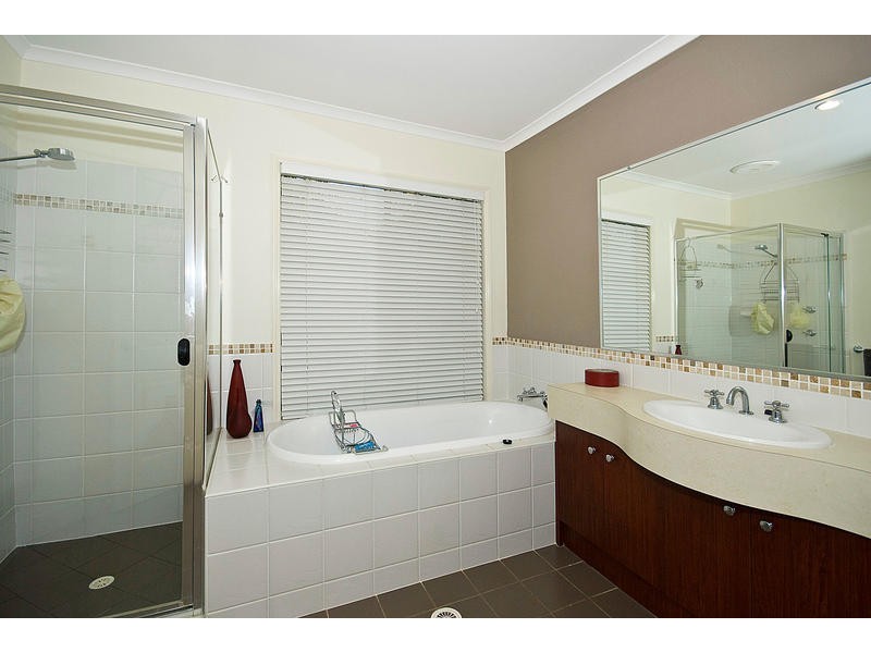 19 Dunamis Ct, Cornubia QLD 4130