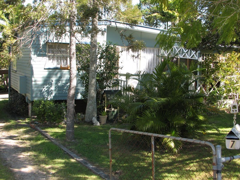 7 Bruce Road, Woodridge QLD 4114