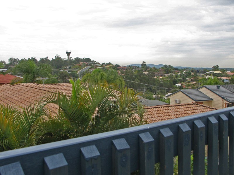 4 Hill Park Crescent, Rochedale South QLD 4123