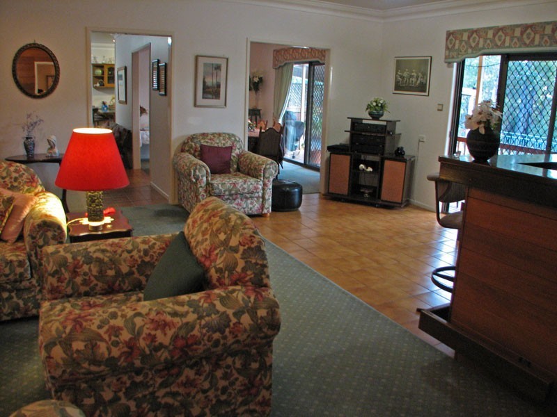 43 Plateau Drive, Springwood QLD 4127