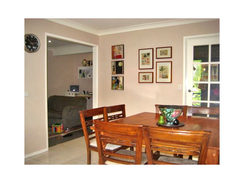 11 Mapleleaf Street, Eight Mile Plains QLD 4113