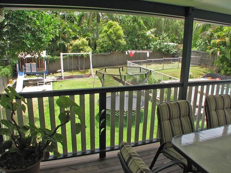 27 Roseland Avenue, Rochedale South QLD 4123