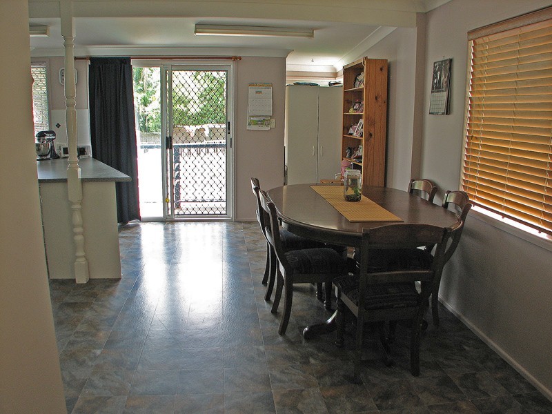 27 Roseland Avenue, Rochedale South QLD 4123