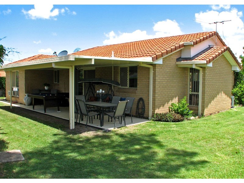 2 Holly Crescent, Windaroo QLD 4207