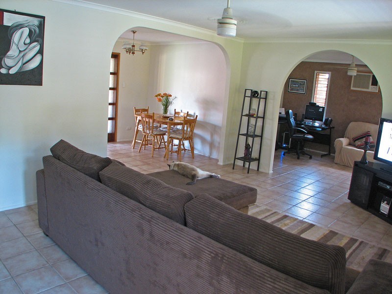 2 Stormbridge Court, Daisy Hill QLD 4127