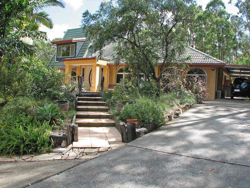 1 Lawnton Street, Daisy Hill QLD 4127