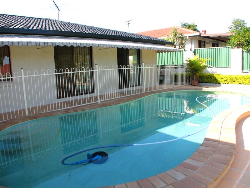 12 Wyclif Avenue, Springwood QLD 4127