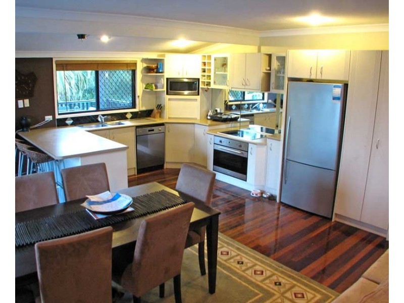 30 Veronica Avenue, Daisy Hill QLD 4127