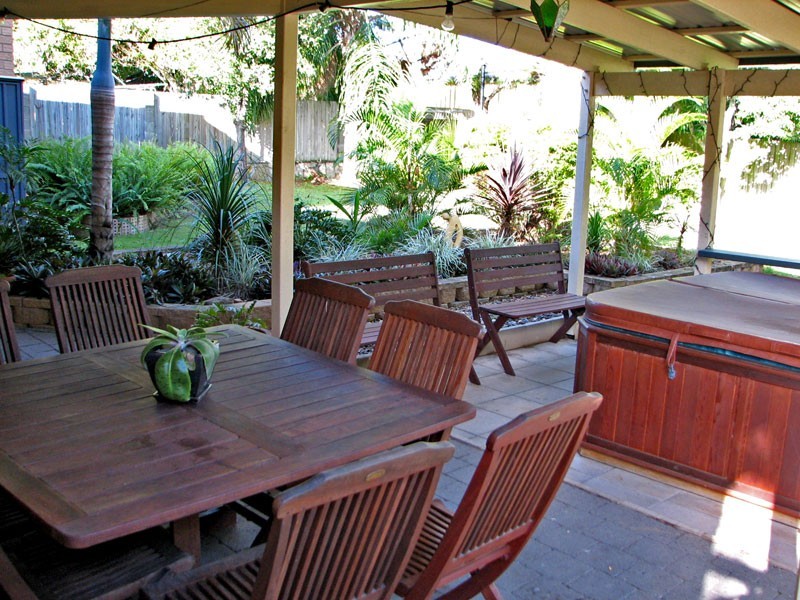 9 Narelle Crescent, Rochedale South QLD 4123