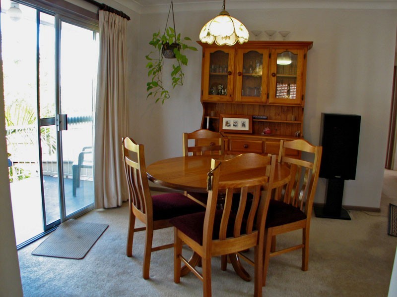 9 Narelle Crescent, Rochedale South QLD 4123