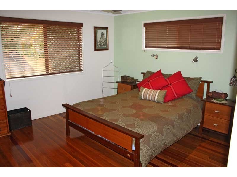 22 Juanita Grove, Springwood QLD 4127