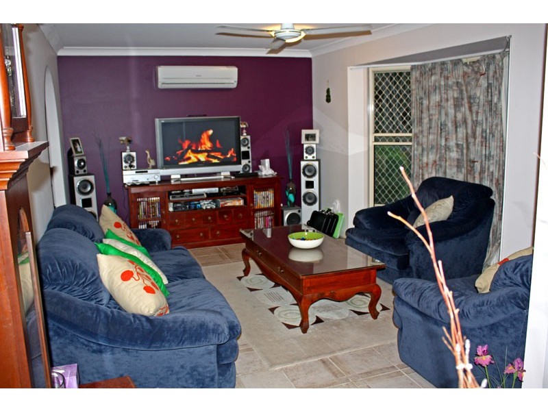 7 Bron Court, Loganlea QLD 4131