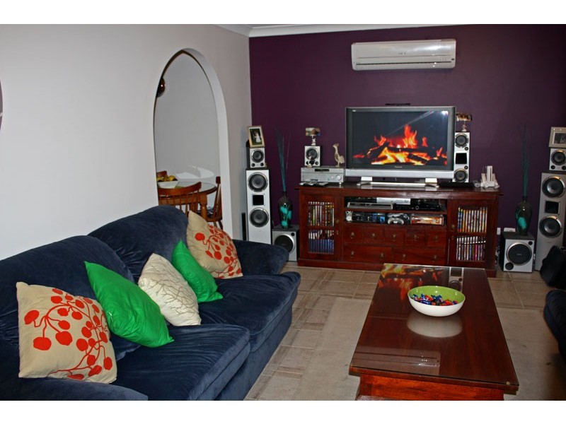 7 Bron Court, Loganlea QLD 4131