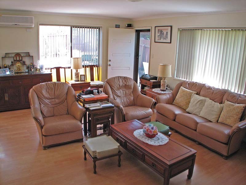 9 Knightsbridge Crescent, Rochedale South QLD 4123