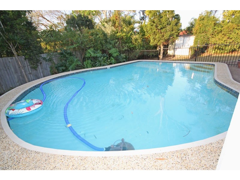 11 Wyclif Avenue, Springwood QLD 4127