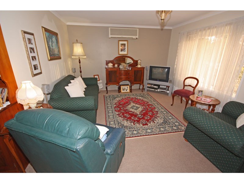 11 Wyclif Avenue, Springwood QLD 4127