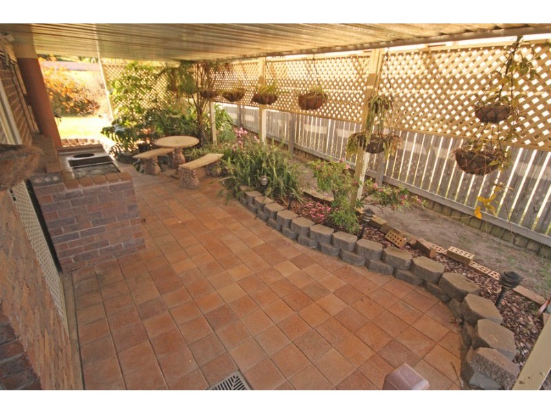 28 Woodlands Drive, Rochedale South QLD 4123