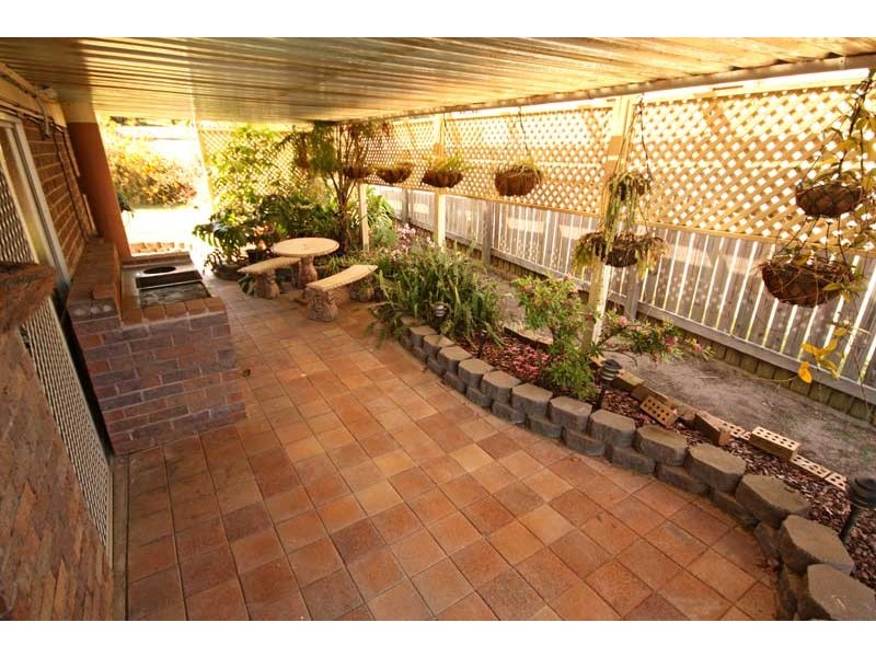 28 Woodlands Drive, Rochedale South QLD 4123