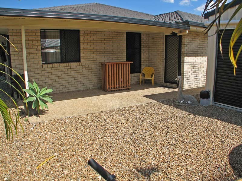 27 Lakebreeze Drive, Loganholme QLD 4129