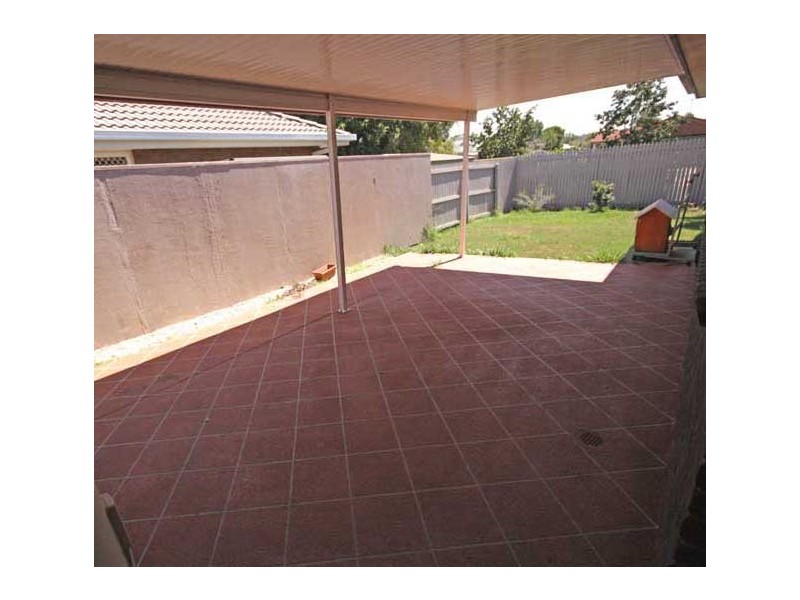 15 Buttercup Crescent, Meadowbrook QLD 4131