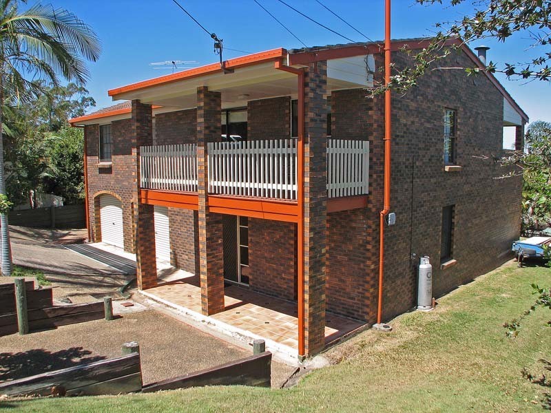 11 Edgehill Crescent, Springwood QLD 4127