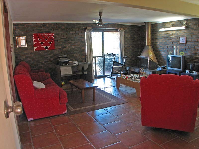 11 Edgehill Crescent, Springwood QLD 4127