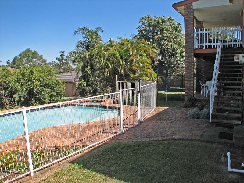 11 Edgehill Crescent, Springwood QLD 4127