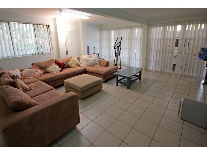 37 Plateau Drive, Springwood QLD 4127