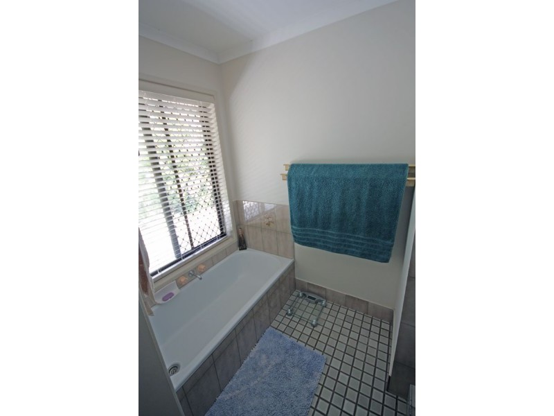 37 Plateau Drive, Springwood QLD 4127