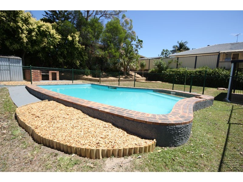 7 Lenore Crescent, Springwood QLD 4127