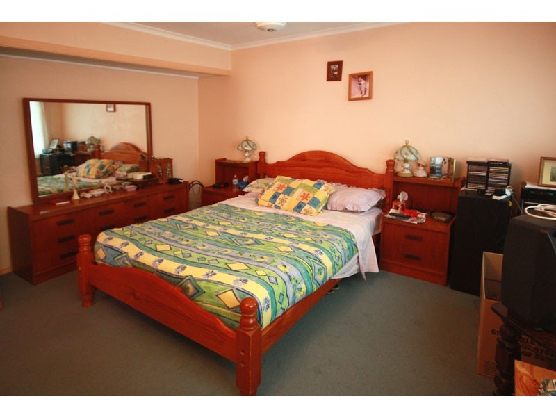 26 Wenlock Crescent, Springwood QLD 4127