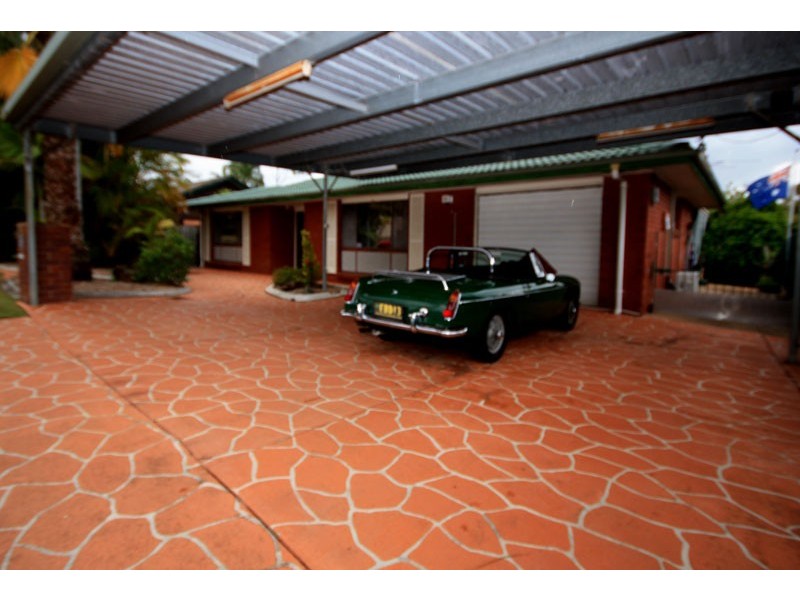 12 Belinda Crescent, Springwood QLD 4127